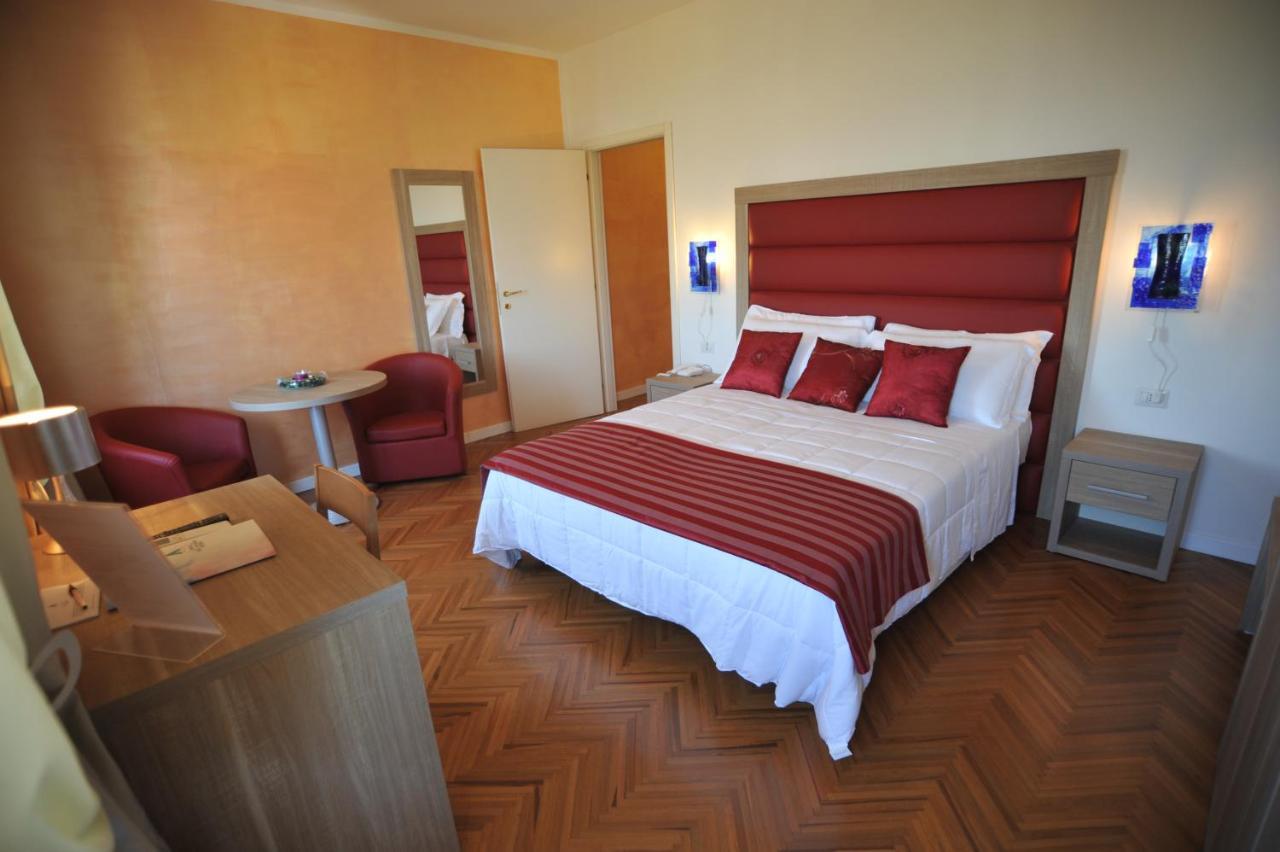 פרמו Hotel Astoria מראה חיצוני תמונה